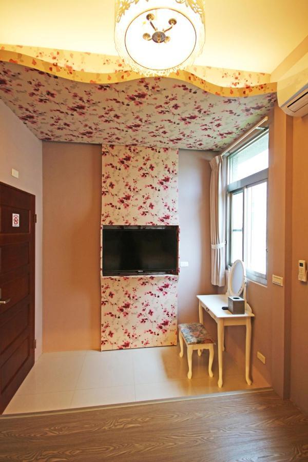Fun Trip - 奧斯卡智能入住民宿 L 附設汽機車租賃行程建議 L T'ai-tung Exteriör bild